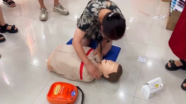 增强员工安全意识：嵊州红十字会为亿利服饰员工开展急救培训